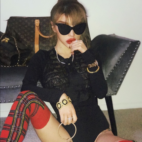 Meet your Posher, Aeneas - Picture 6 of 6